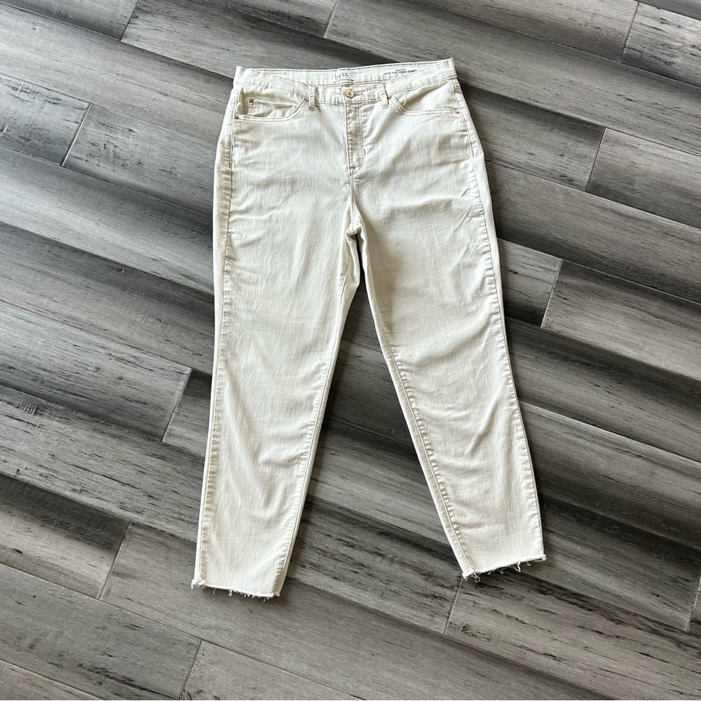 Nicole Miller SoHo High Rise Ankle Skinny Leg Raw Hem Jeans in Off White - Picture 2 of 8